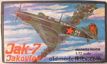 Unknown 1/72 Yakovlev Yak-7 One or Two Seater plastic model kit
